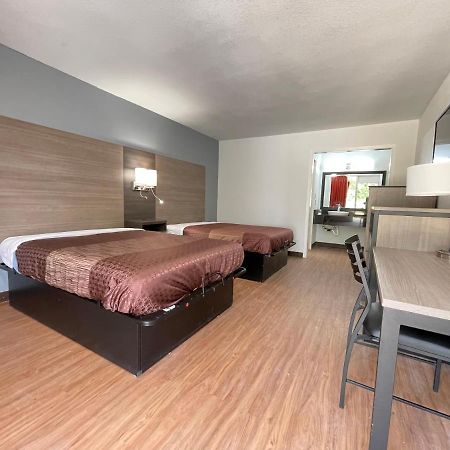 Landmark Hotel Leesville Экстерьер фото