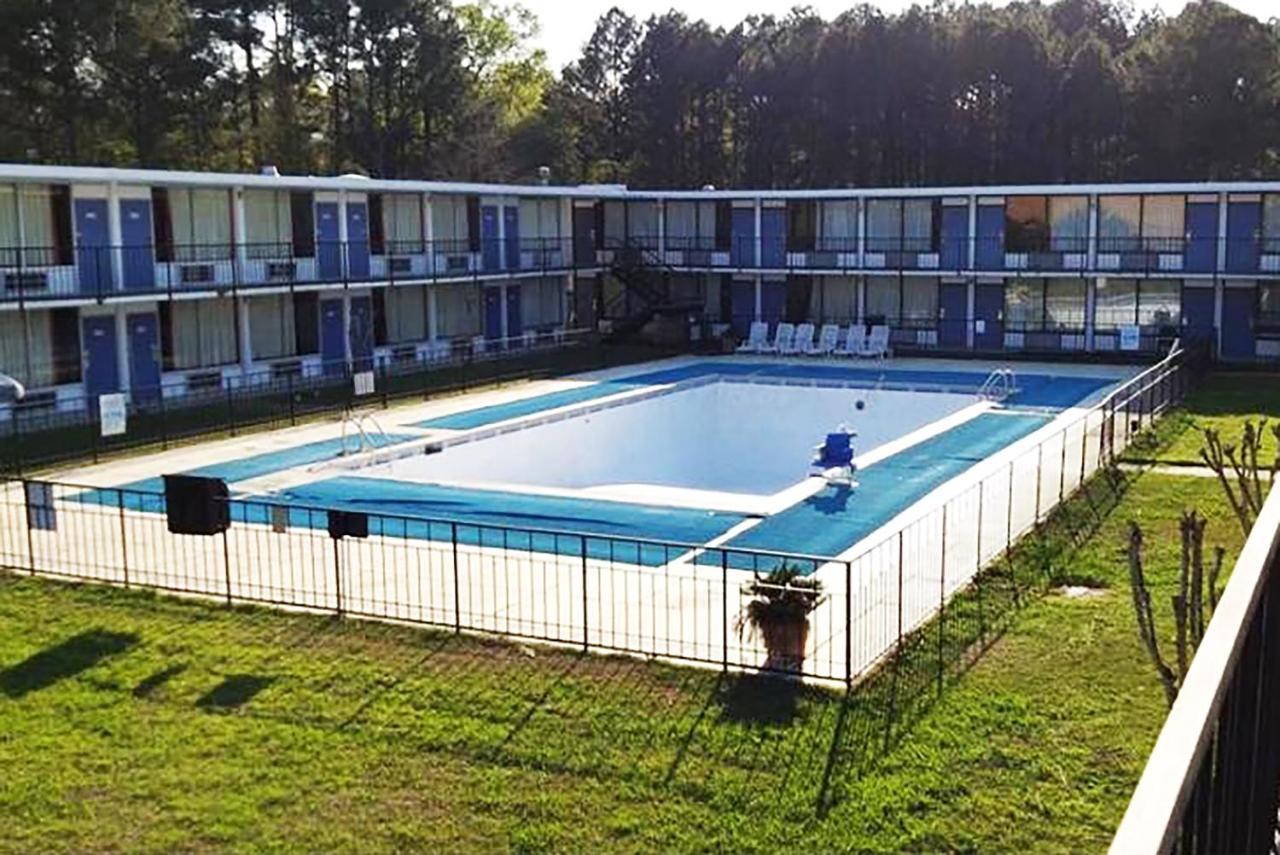 Landmark Hotel Leesville Экстерьер фото